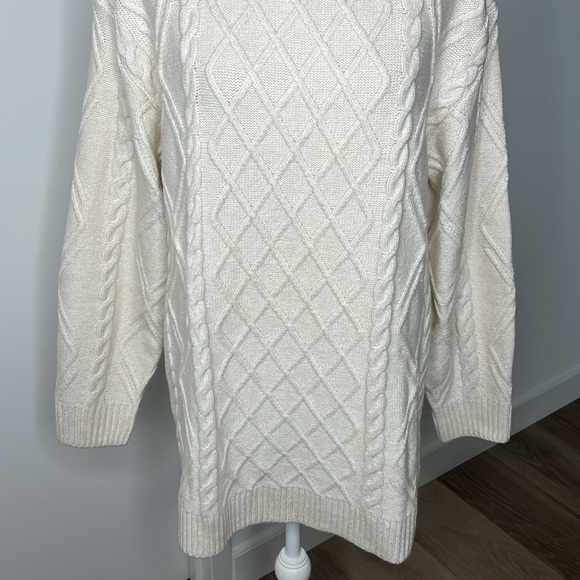 H&M Pullover Cable-knit Twisted Sweater Long Sleeve Cozy Neutral Small 5% Wool - Picture 4 of 10